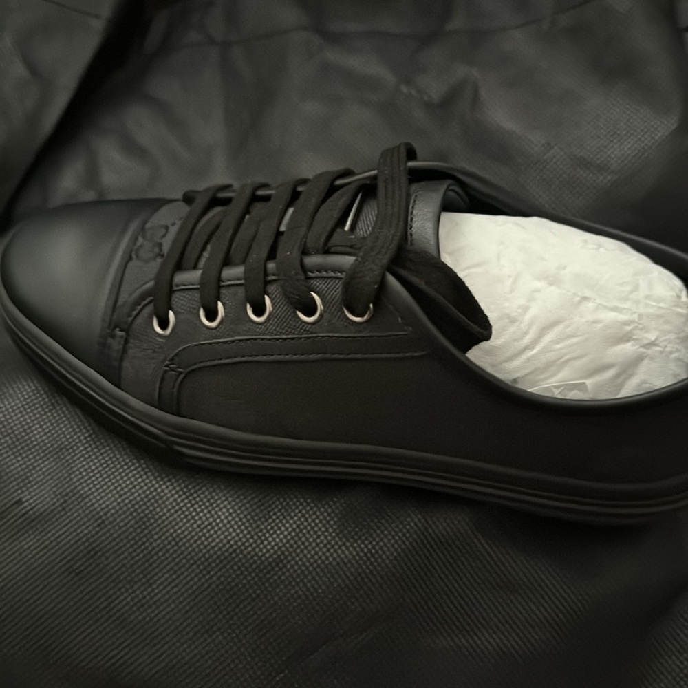 Gucci GG Black Canvas & Leather Sneaker. - Picture 5 of 17
